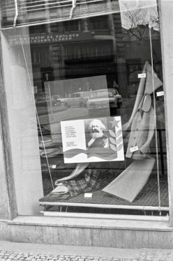 Praga, vetrina negozio, 1978